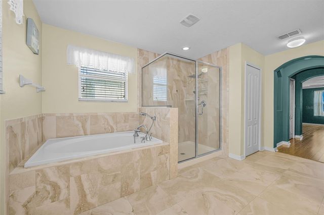 521 VISTA RIDGE DRIVE, Ruskin, FL 33570