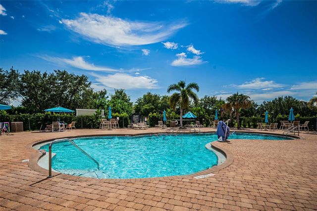 521 VISTA RIDGE DRIVE, Ruskin, FL 33570