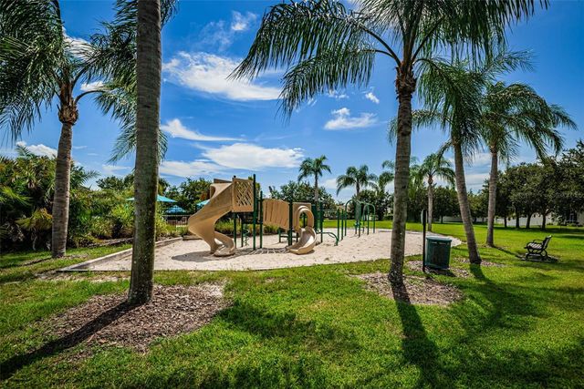 521 VISTA RIDGE DRIVE, Ruskin, FL 33570