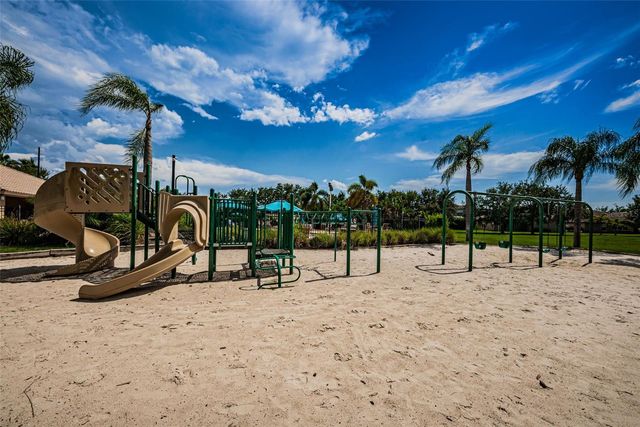 521 VISTA RIDGE DRIVE, Ruskin, FL 33570