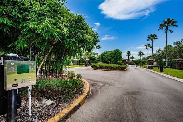 521 VISTA RIDGE DRIVE, Ruskin, FL 33570