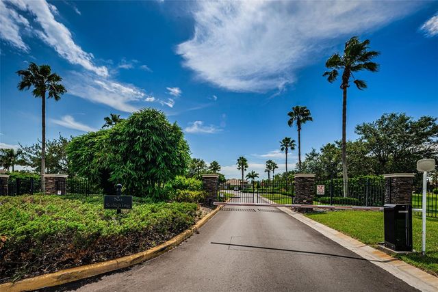 521 VISTA RIDGE DRIVE, Ruskin, FL 33570