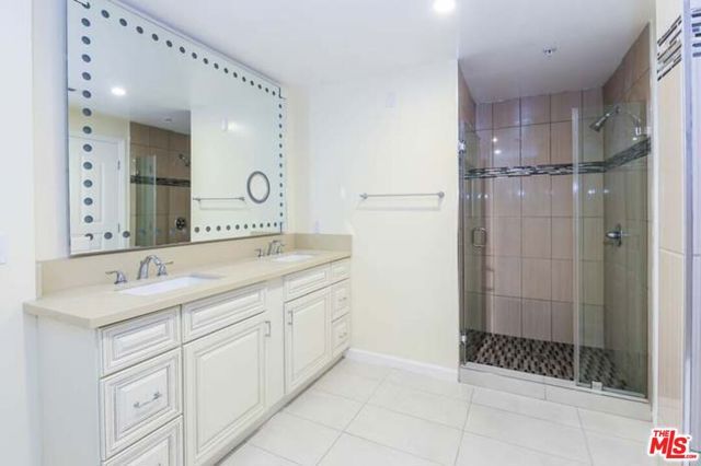 155 S Oxford Avenue 203, Los Angeles, CA 90004