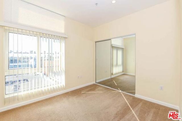 155 S Oxford Avenue 203, Los Angeles, CA 90004