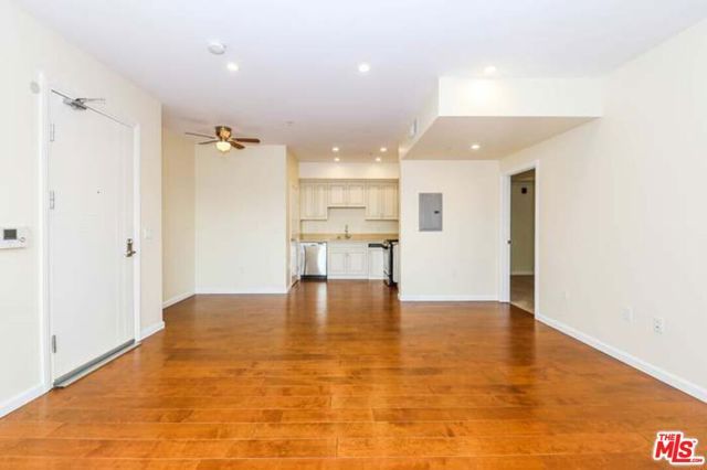 155 S Oxford Avenue 203, Los Angeles, CA 90004