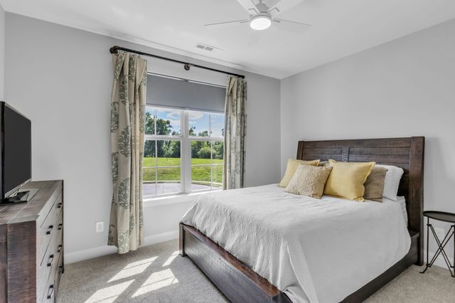 2344 Coppergate Way, Thompsons Station, TN 37179