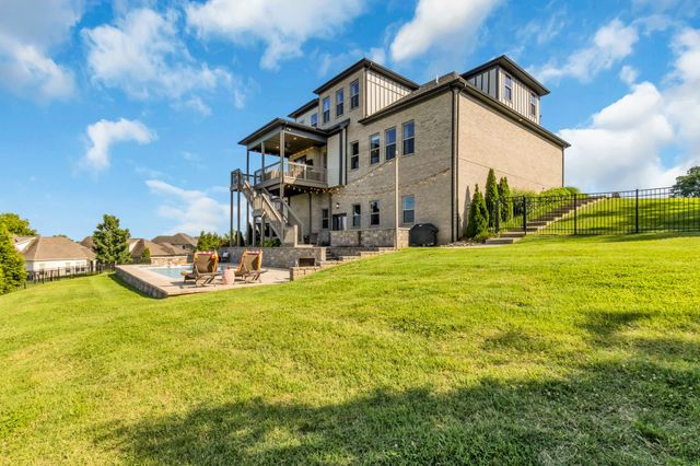 2344 Coppergate Way, Thompsons Station, TN 37179