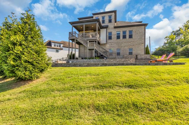 2344 Coppergate Way, Thompsons Station, TN 37179