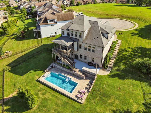 2344 Coppergate Way, Thompsons Station, TN 37179