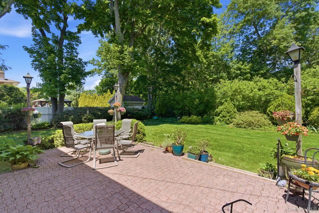 61 Hofstra Drive, Smithtown, NY 11787