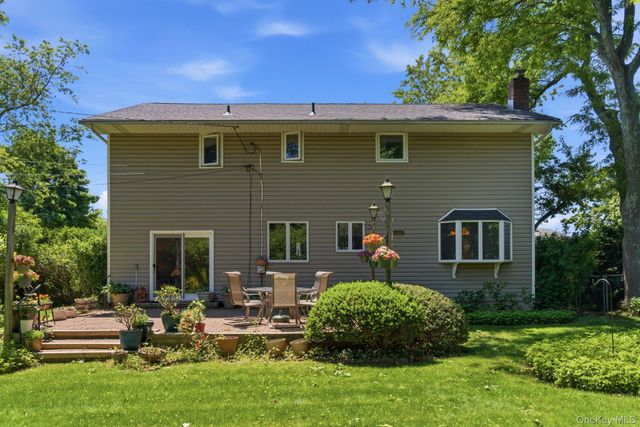61 Hofstra Drive, Smithtown, NY 11787
