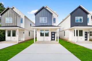 127 S Virginia Avenue, La Porte, TX 77571