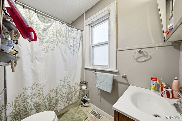 11 Indian Church Road, Buffalo, NY 14210