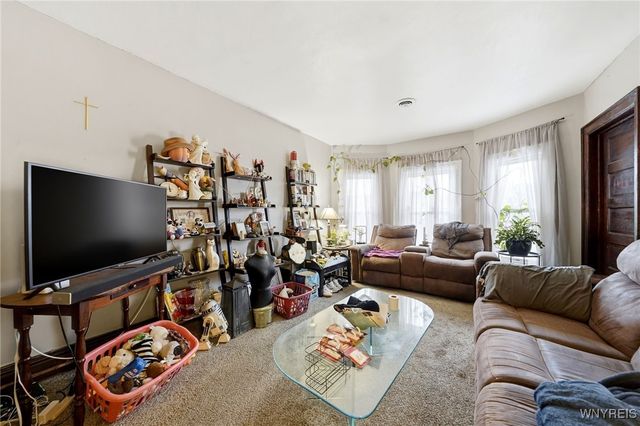 11 Indian Church Road, Buffalo, NY 14210