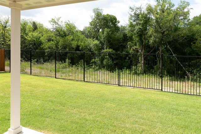 210 Lindenwood Avenue, Melissa, TX 75454