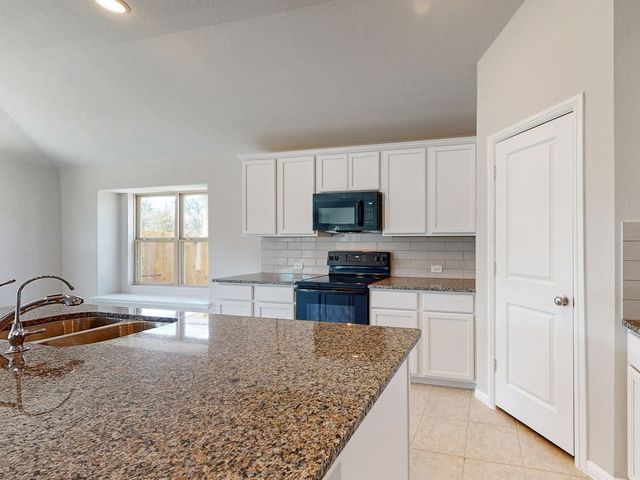 210 Lindenwood Avenue, Melissa, TX 75454
