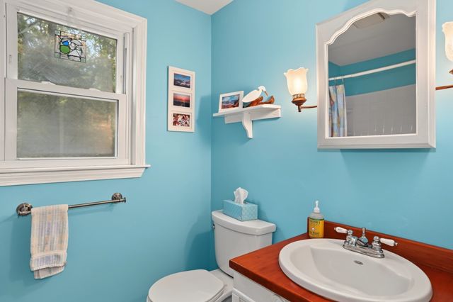 8 Fales Road, Plainville, MA 02762