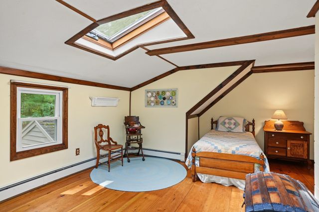 8 Fales Road, Plainville, MA 02762