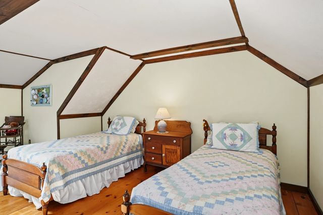8 Fales Road, Plainville, MA 02762