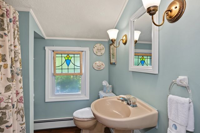 8 Fales Road, Plainville, MA 02762