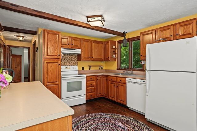 8 Fales Road, Plainville, MA 02762