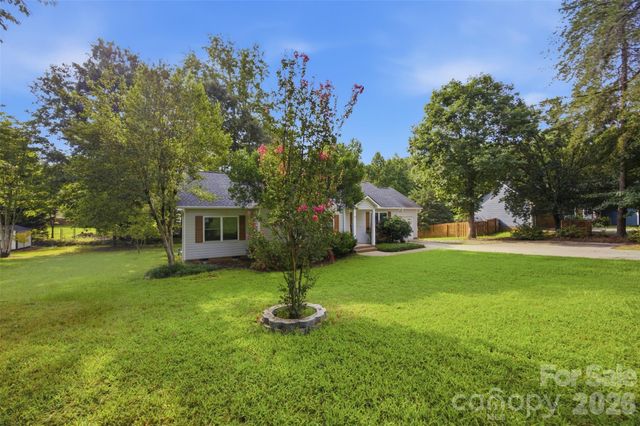 1297 Creekview Drive, Gastonia, NC 28052
