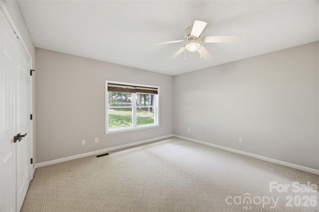 1297 Creekview Drive, Gastonia, NC 28052