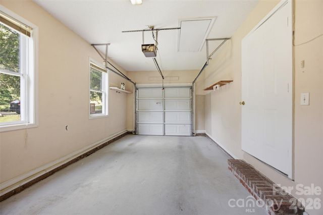 1297 Creekview Drive, Gastonia, NC 28052