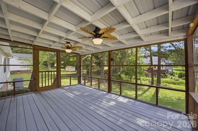 1297 Creekview Drive, Gastonia, NC 28052
