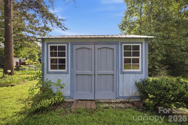 1297 Creekview Drive, Gastonia, NC 28052