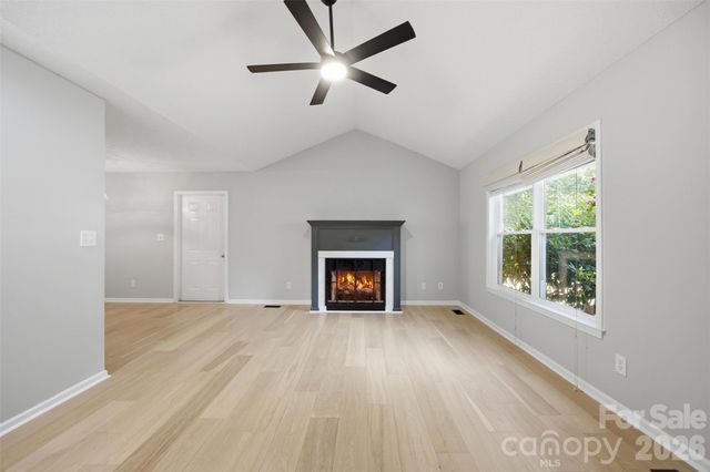 1297 Creekview Drive, Gastonia, NC 28052