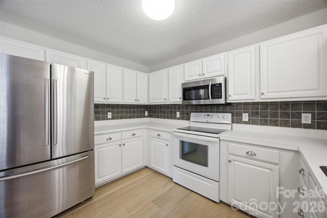 1297 Creekview Drive, Gastonia, NC 28052