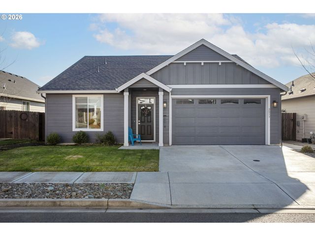 2053 N 4TH Way, Ridgefield, WA 98642