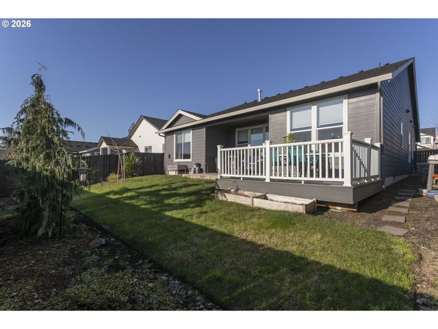 2053 N 4TH Way, Ridgefield, WA 98642