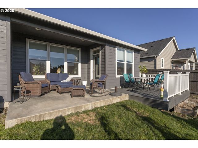 2053 N 4TH Way, Ridgefield, WA 98642