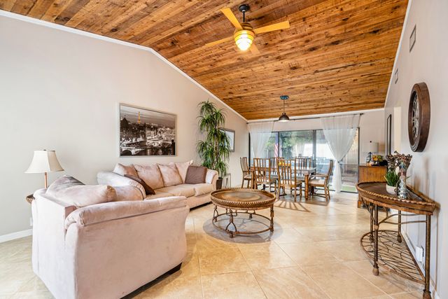 4966 NW 6th Street, Coconut Creek, FL 33063