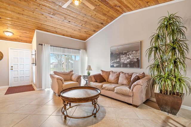 4966 NW 6th Street, Coconut Creek, FL 33063