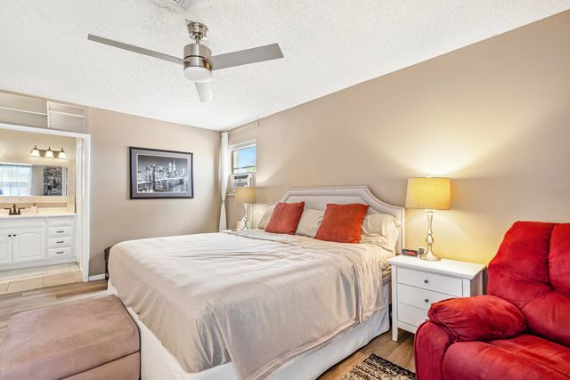 4966 NW 6th Street, Coconut Creek, FL 33063