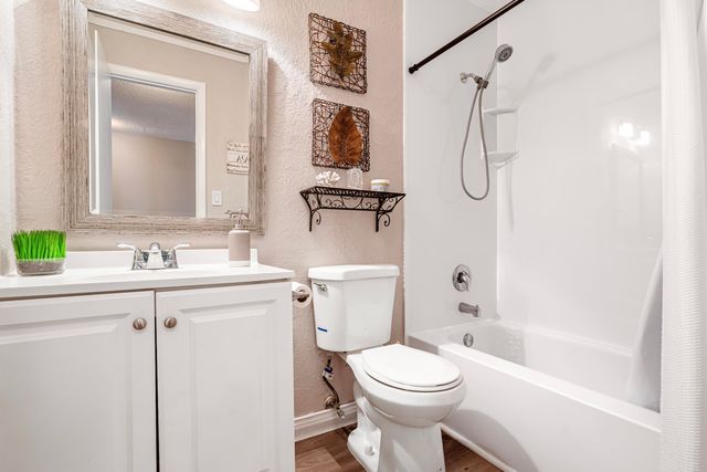 4966 NW 6th Street, Coconut Creek, FL 33063