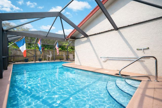 4966 NW 6th Street, Coconut Creek, FL 33063