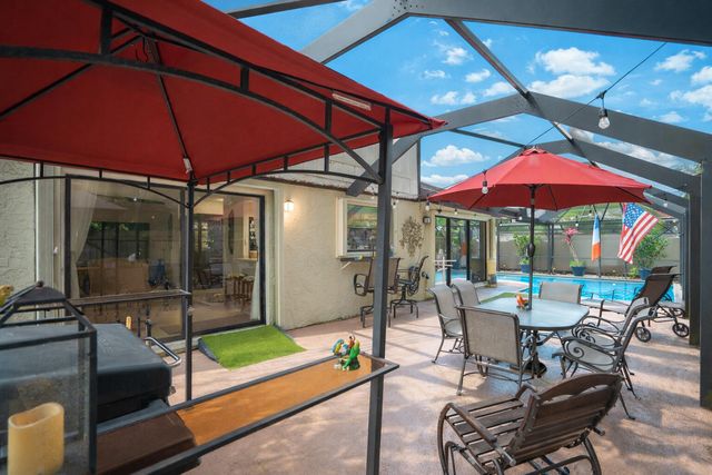 4966 NW 6th Street, Coconut Creek, FL 33063