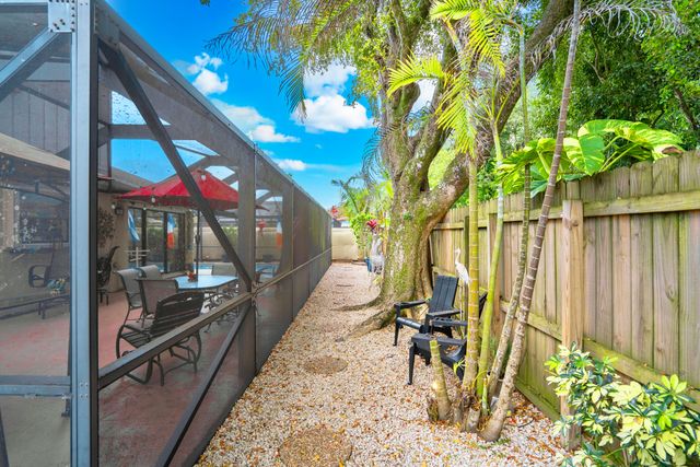 4966 NW 6th Street, Coconut Creek, FL 33063