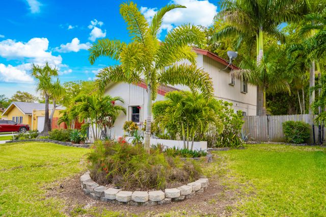4966 NW 6th Street, Coconut Creek, FL 33063