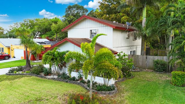 4966 NW 6th Street, Coconut Creek, FL 33063