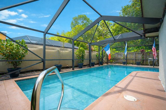 4966 NW 6th Street, Coconut Creek, FL 33063