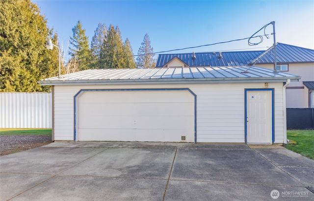 30961 E Lake Morton Drive SE, Kent, WA 98042
