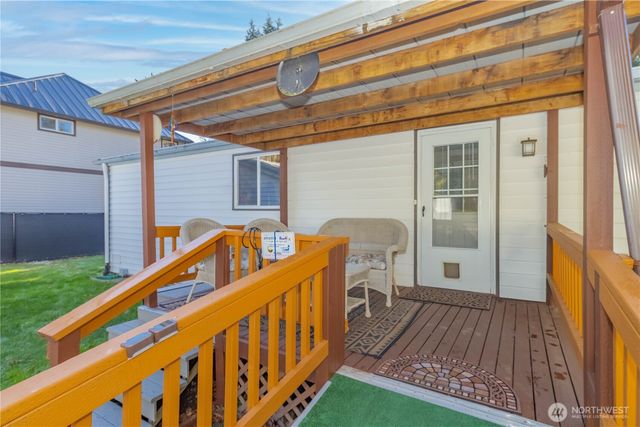 30961 E Lake Morton Drive SE, Kent, WA 98042