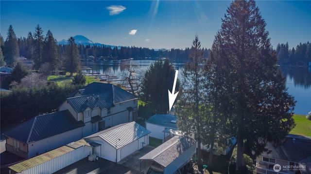 30961 E Lake Morton Drive SE, Kent, WA 98042