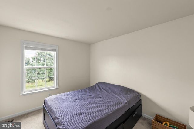 389 HUGHS RD, Charles Town, WV 25414