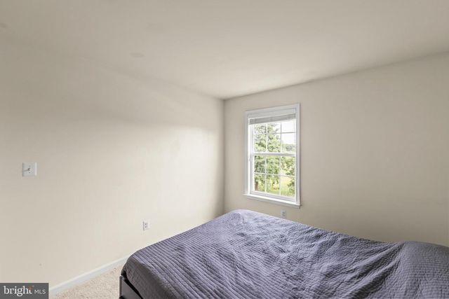 389 HUGHS RD, Charles Town, WV 25414